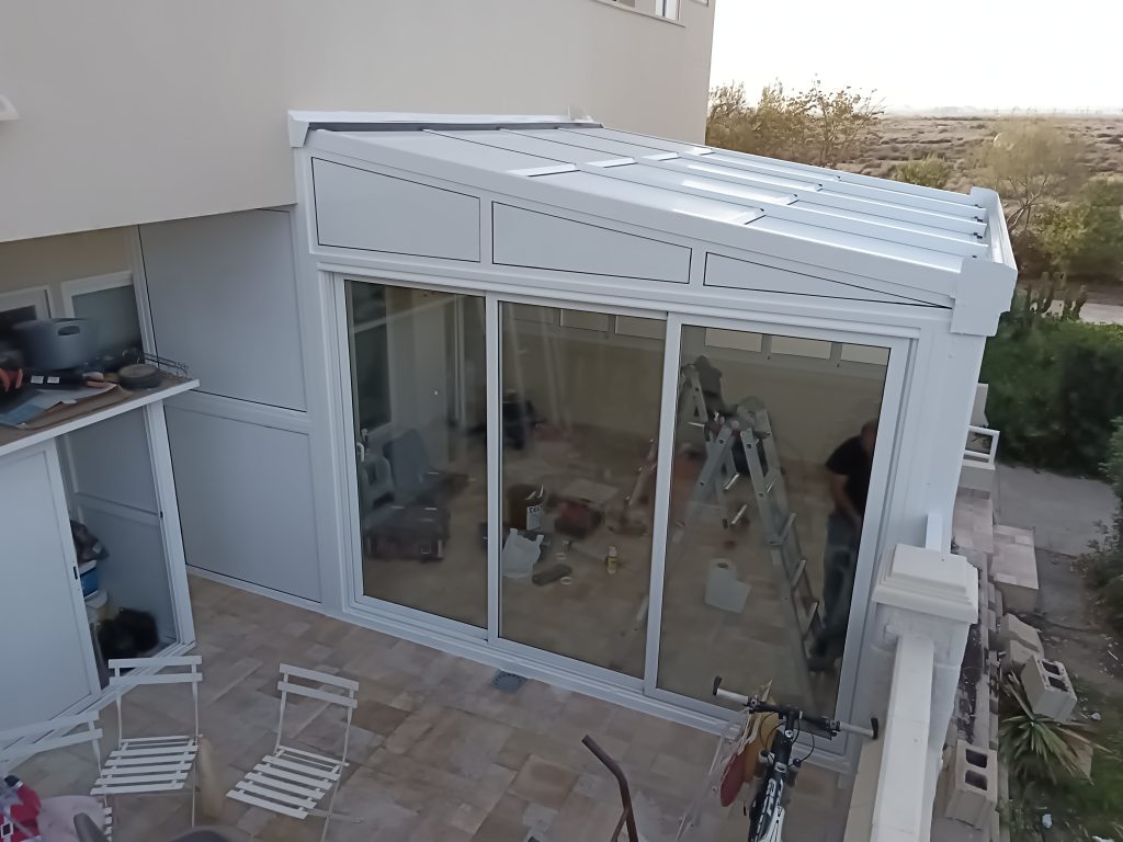 Cerramiento acristalado completo Corsam Cerramientos Viator Almería cortinas cristal